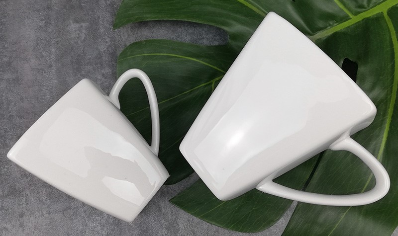 white porcelain coffee cup taza de café de porcelana blanca