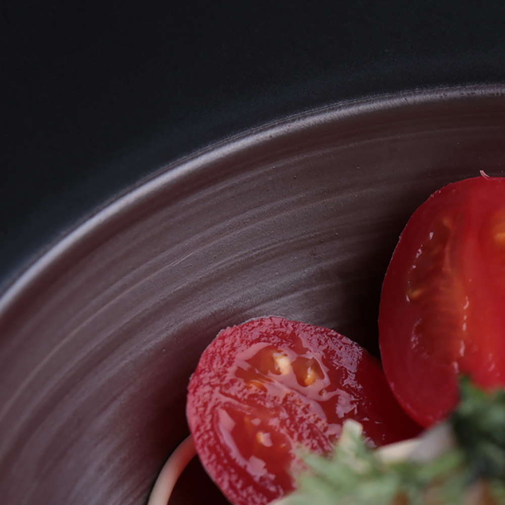 Plato de pasta italiano Michelin Restaurant negro mate