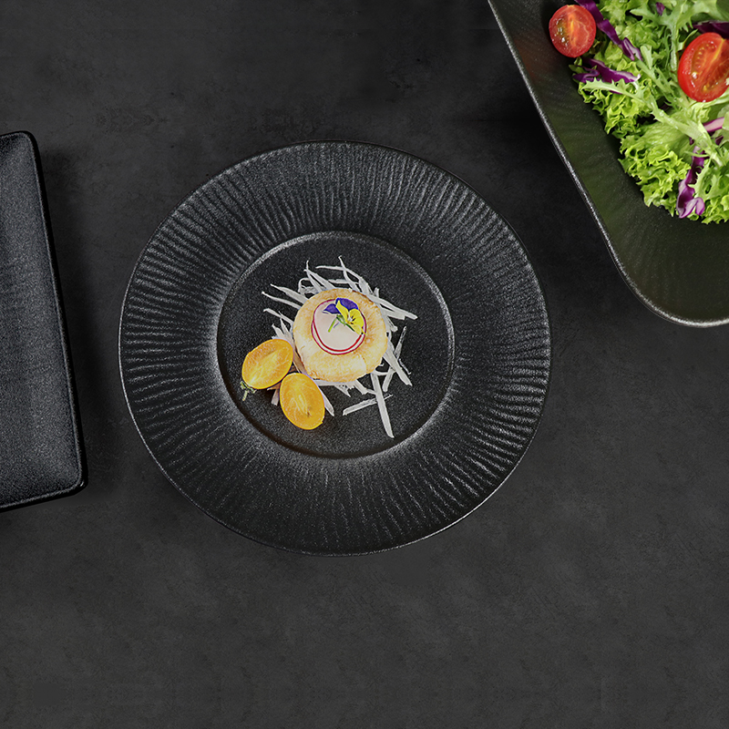 Vajilla de porcelana Nuevo diseño Matt Frosting Black Restaurant Plate