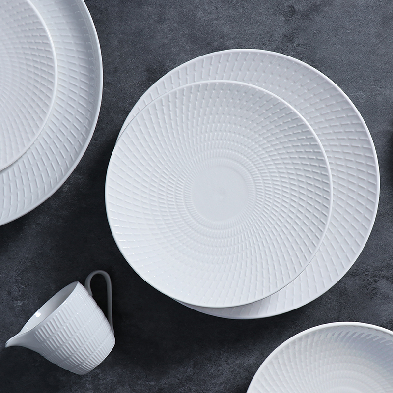 Plato de pasta de diseño único con borde ancho de porcelana blanca para hotel