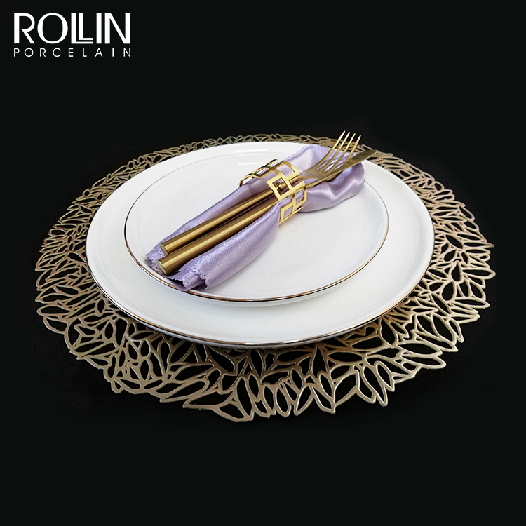 Plato de cena blanco de la porcelana del borde del oro del servicio de mesa de la boda para el acontecimiento 