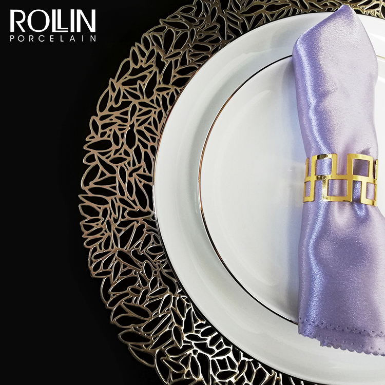 Plato de cena blanco de la porcelana del borde del oro del servicio de mesa de la boda para el acontecimiento 