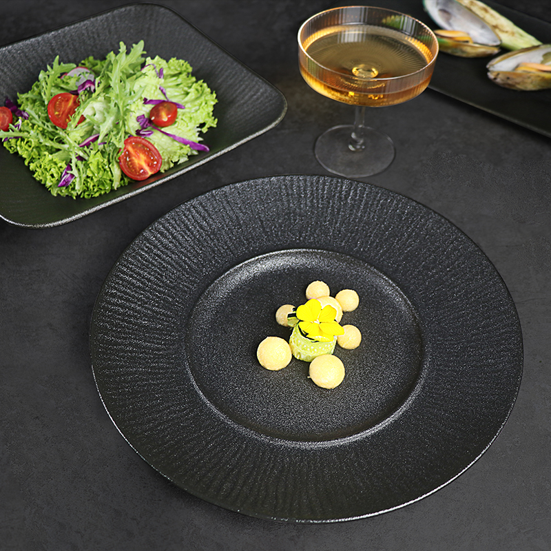 Vajilla de porcelana Nuevo diseño Matt Frosting Black Restaurant Plate