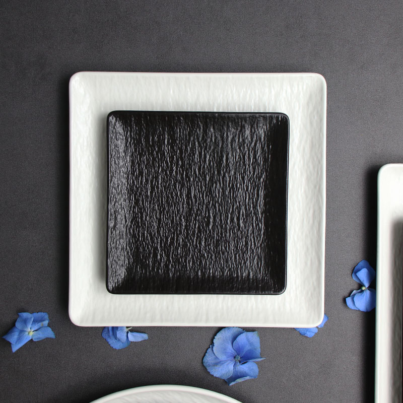 Platos de carga negros, plato cuadrado blanco y negro, juego de platos de gres de China, vajilla apta para lavavajillas para Hotel