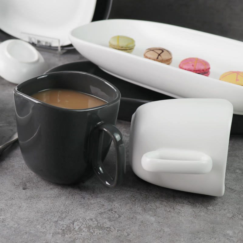 Tazas De Cerámica En Blanco Y Negro Bajo Tazas De Porcelana Esmaltadas Tazas