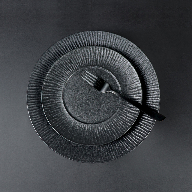 Vajilla de porcelana Nuevo diseño Matt Frosting Black Restaurant Plate