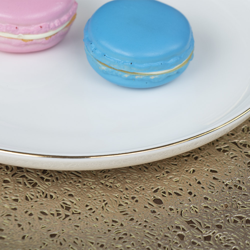 Plato de cena personalizado de porcelana blanca y negra con borde dorado 