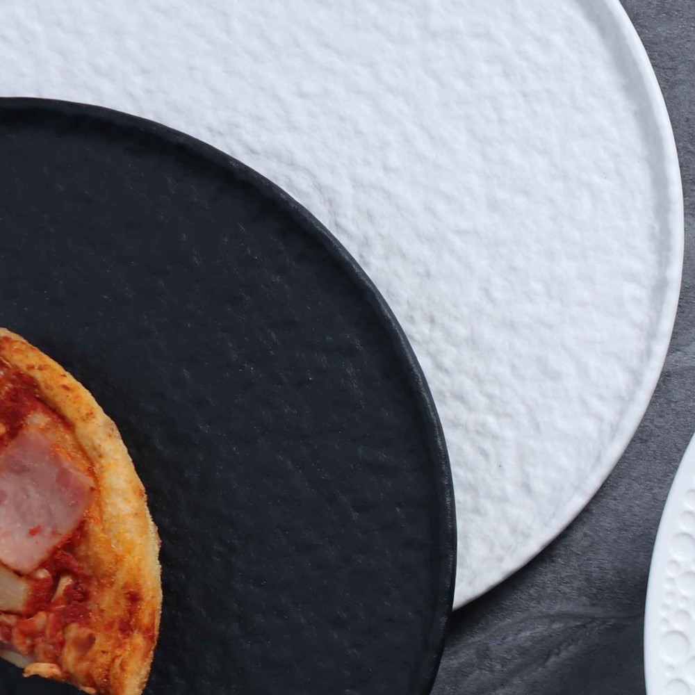 Platos en blanco y negro para restaurantes con estrella Michelin de Chicago