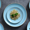 Plato llano de porcelana de gres azul claro 