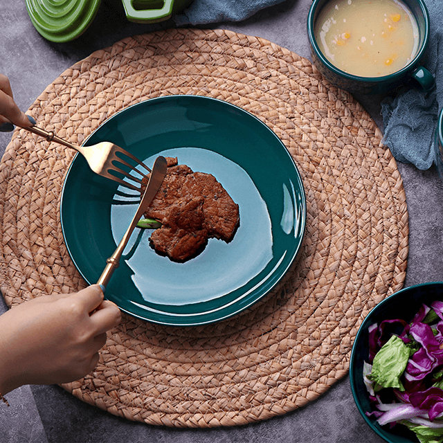Vajilla de lujo, juego de platos verdes dorados, vajilla de porcelana, juego de cena para solteros felices, vajilla de gres de cerámica brillante para Hotel