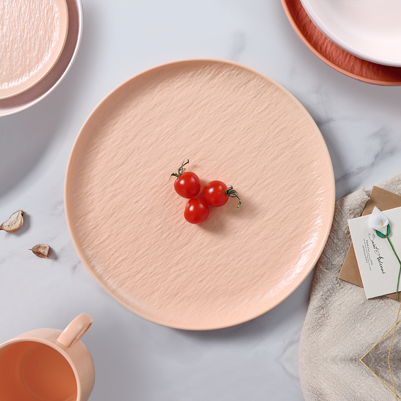 Platos de restaurante de vajilla de color rosa claro de venta caliente debajo de vajilla de Vajilla de boda esmaltada
