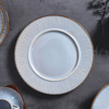 Plato llano de porcelana azul