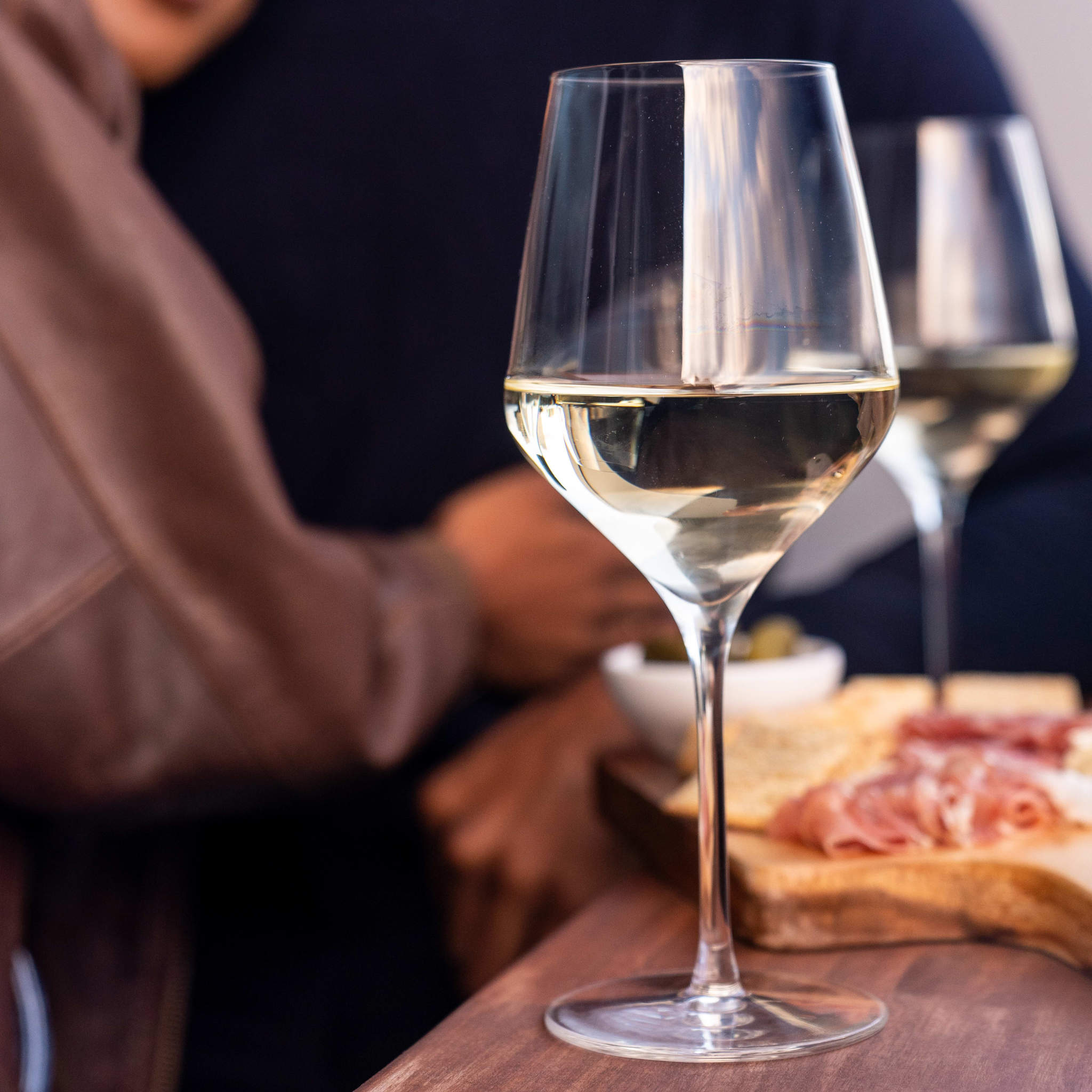 Vasos para beber de hospitalidad sin plomo de 16 onzas Copa de vino con tazón angular