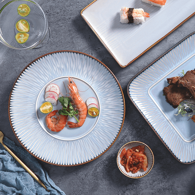 Plato llano de porcelana azul