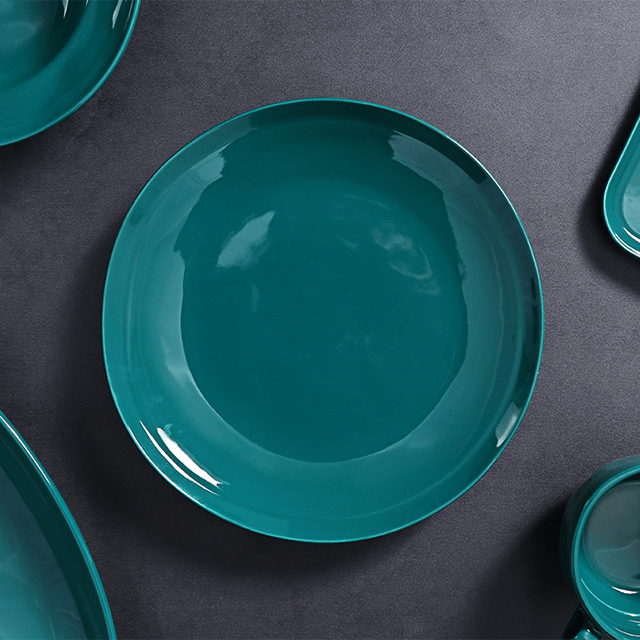 Vajilla de lujo, juego de platos verdes dorados, vajilla de porcelana, juego de cena para solteros felices, vajilla de gres de cerámica brillante para Hotel