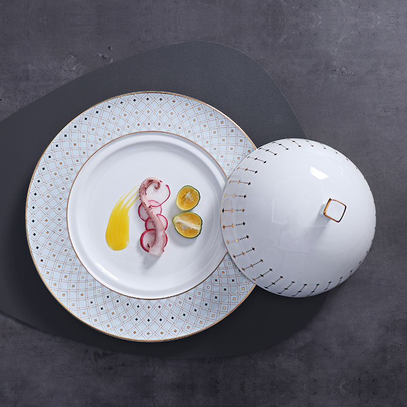 Michelin Restaurante Vajilla Hueso China Cielo Azul claro Platos de cena Borde dorado Punto Vajilla para hotel