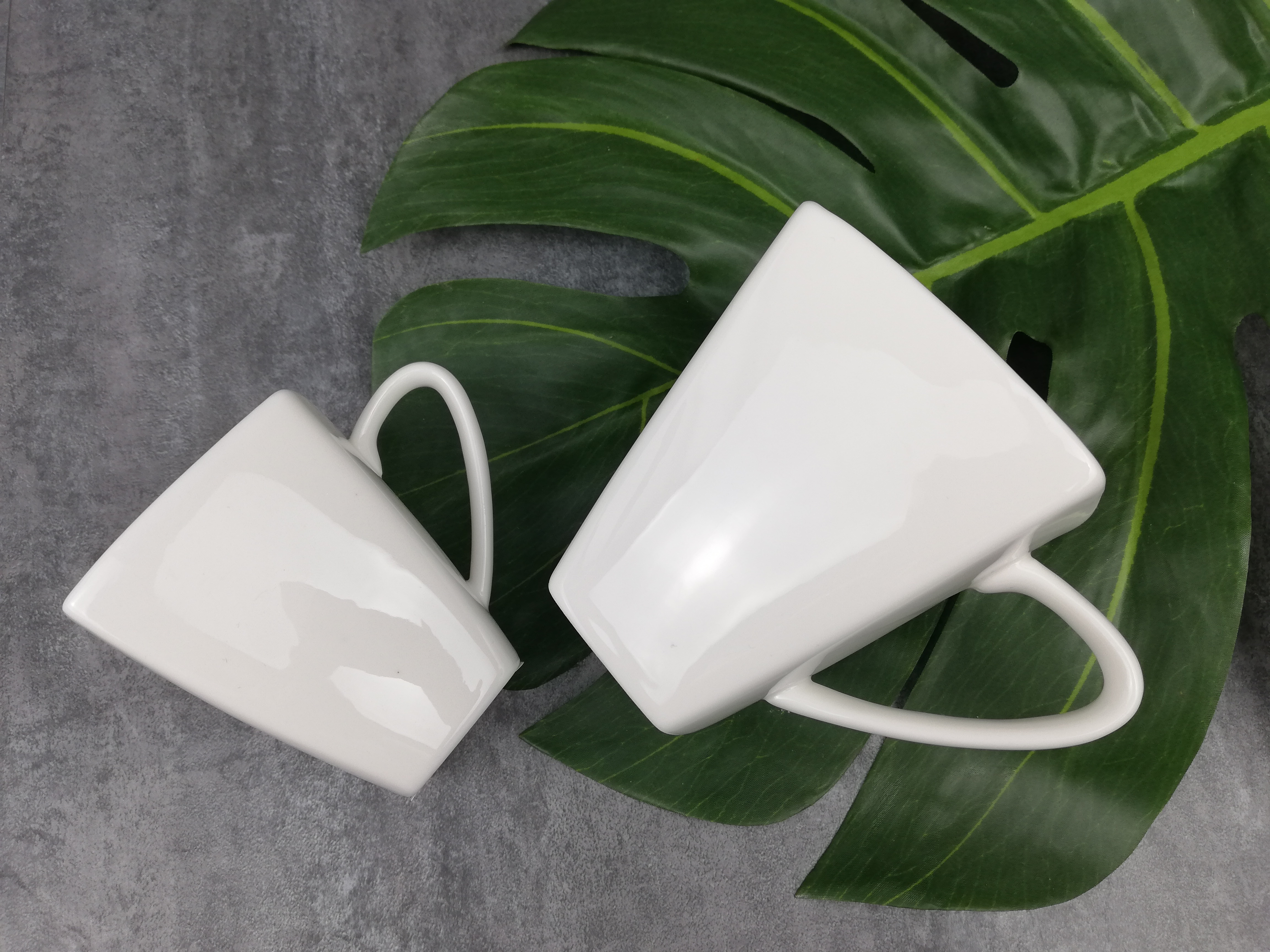 Taza de café cuadrada de diseño único