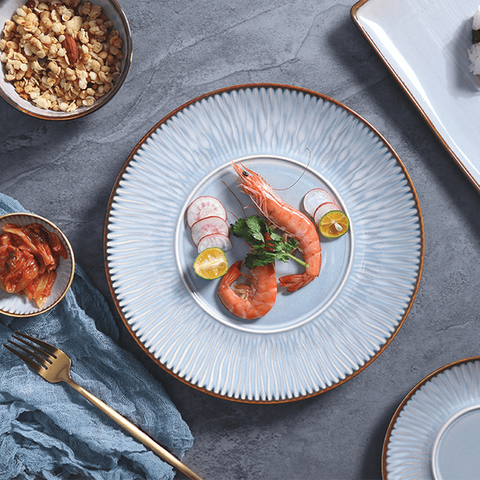 Plato llano de porcelana azul