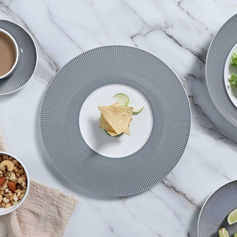 Juego de platos y tazones de color gris oscuro, vajilla moderna para taza de café de porcelana, plato de cerámica de lujo para cena en restaurante